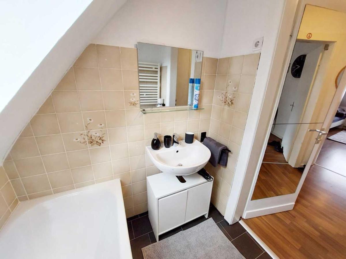 Cozy Apartment With Garden In Gelsenkirchen Zewnętrze zdjęcie
